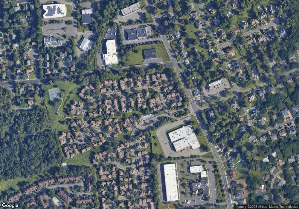 18 Gate House Ln, Edison, NJ 08820 - photo 1