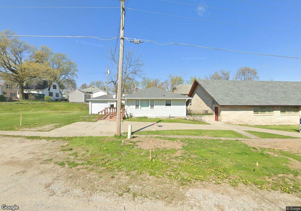 533 W 8th St N, Newton, IA 50208 - photo 1