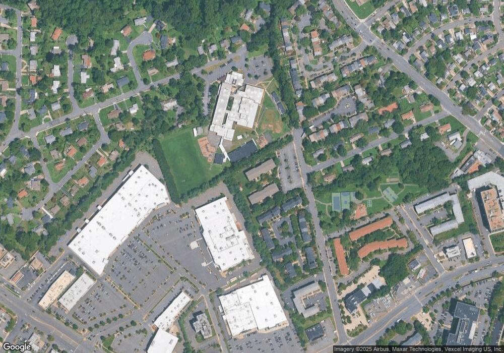 3332 Spring Ln unit D-36, Baileys Crossroads, VA 22041 - photo 1