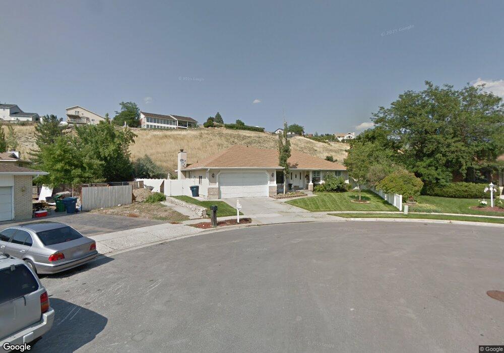 1657 Nichole Cir, Sandy, UT 84093 - photo 1