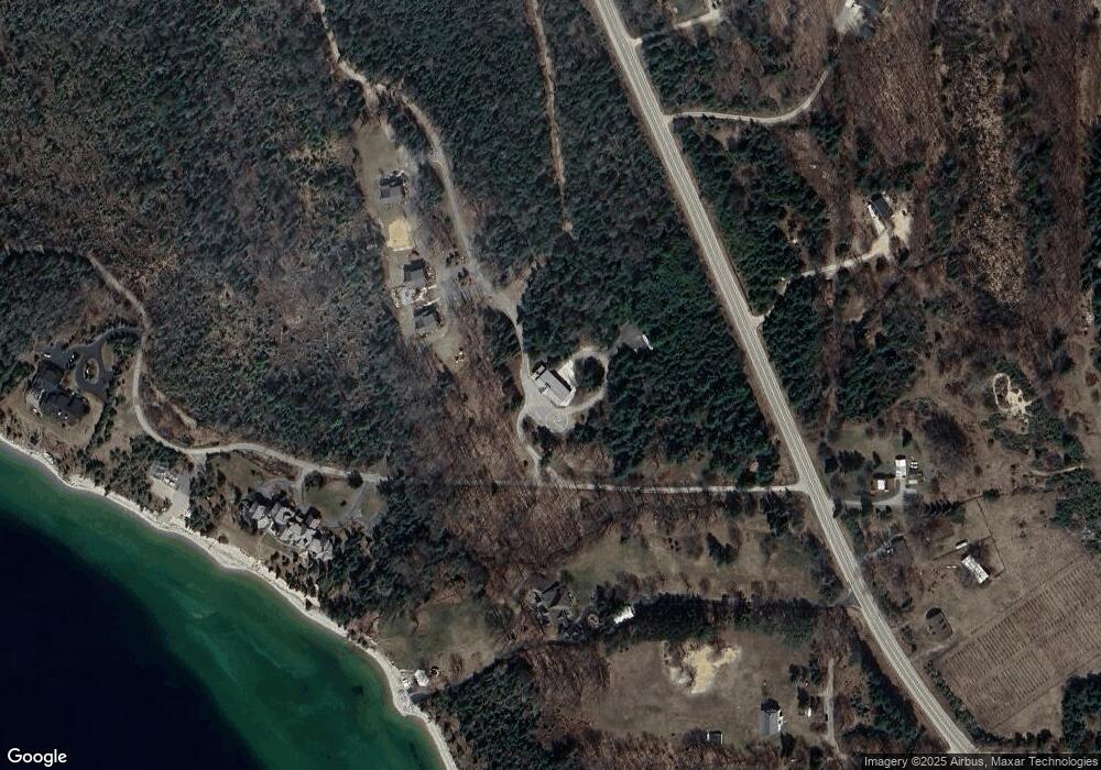 6322 Lawvoix Ln, Charlevoix, MI 49720 - photo 1