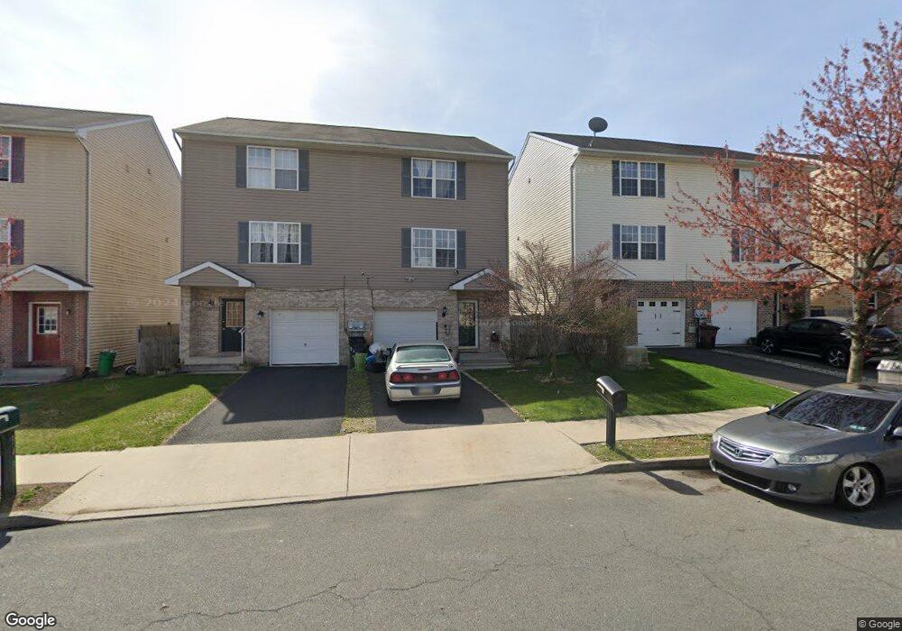 948 W Tioga St, Allentown, PA 18103 - photo 1