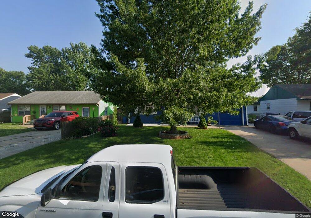 1007 SE 33rd St, Topeka, KS 66605 - photo 1