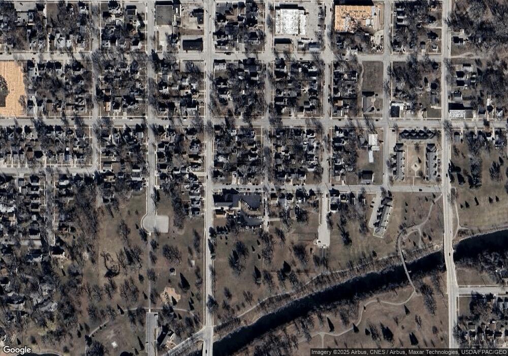 412 1st St SE, Austin, MN 55912 - photo 1