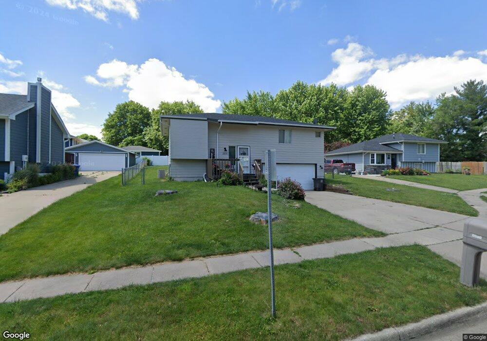 2231 E Caulder Ct, Des Moines, IA 50320 - photo 1