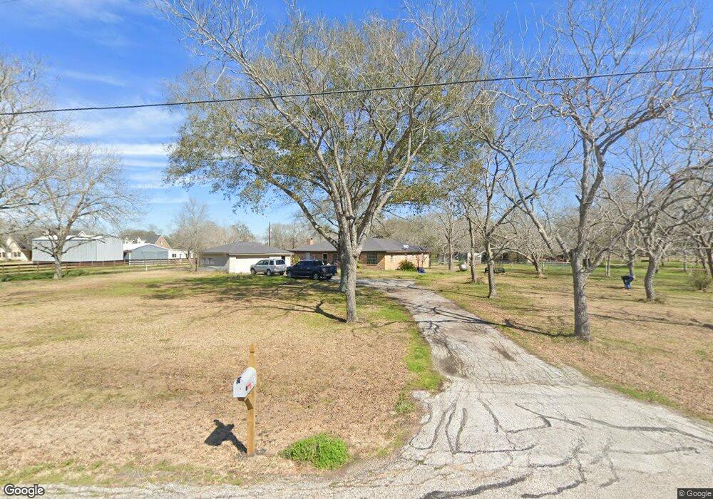 401 Twin Ln, Rosenberg, TX 77471 - photo 1