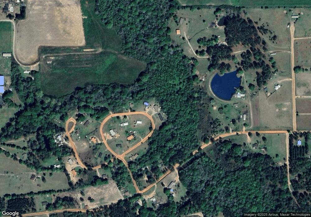 131 S Pointe Dr, Douglas, GA 31535 - photo 1