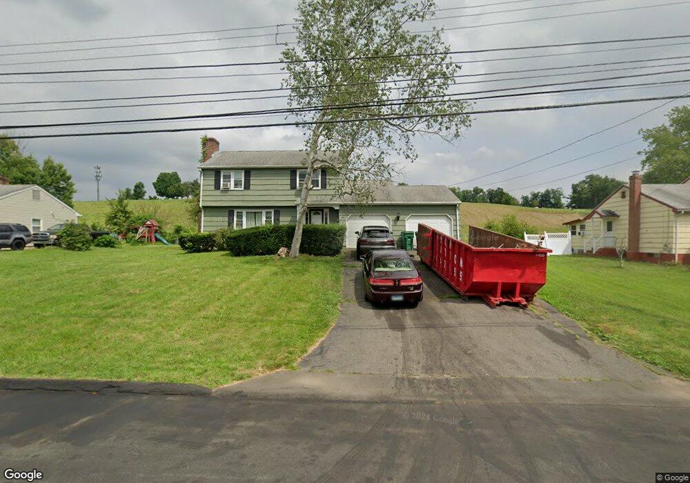 18 Brewer Dr, Bloomfield, CT 06002 - photo 1