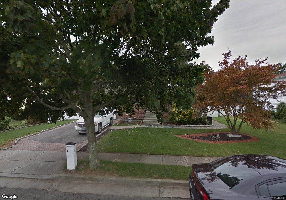 133 Jeatom Ln, Amityville, NY 11701 - photo 1