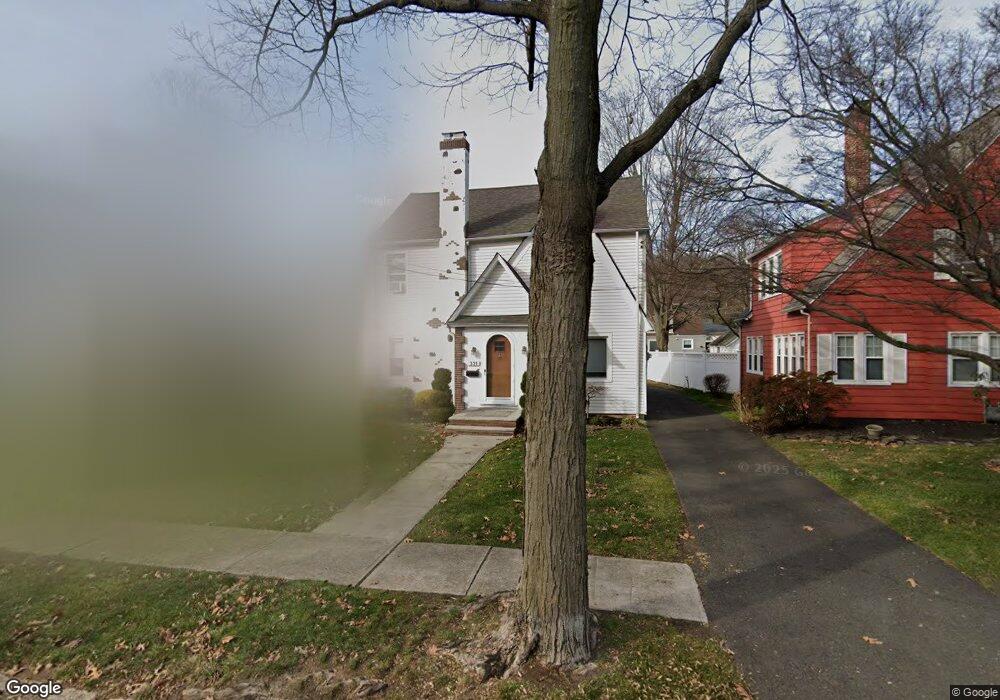 331 Park View Dr, Scotch Plains, NJ 07076 - photo 1