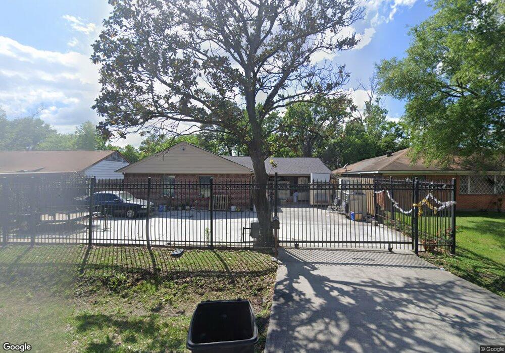 4319 Busiek St, Houston, TX 77022 - photo 1
