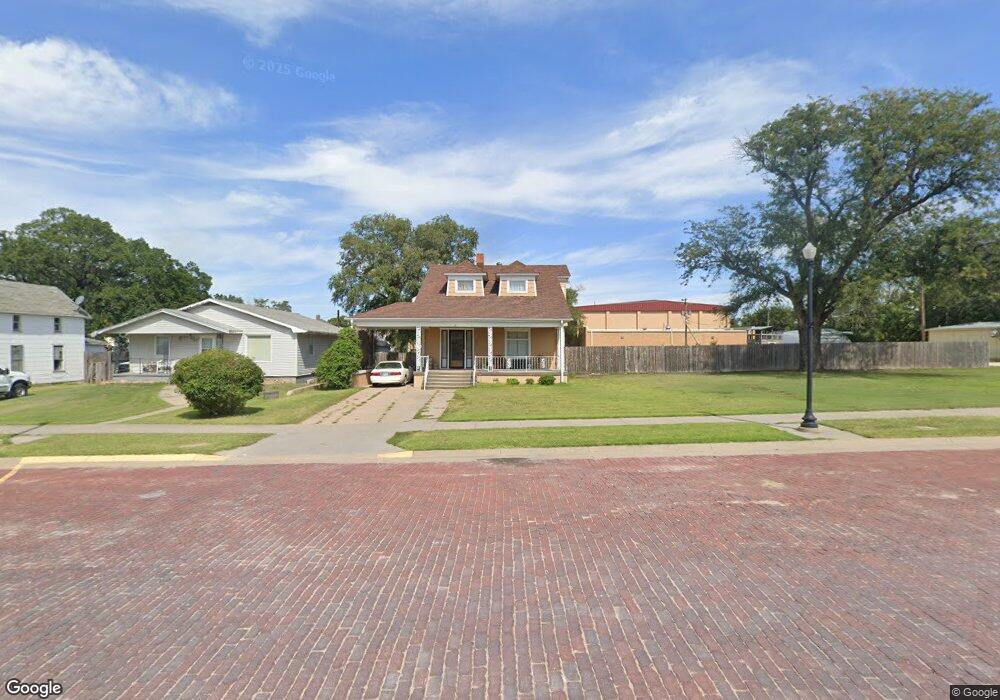 228 W Main St, Osborne, KS 67473 - photo 1