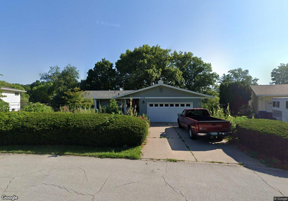 1530 Broadview Dr, Bettendorf, IA 52722 - photo 1