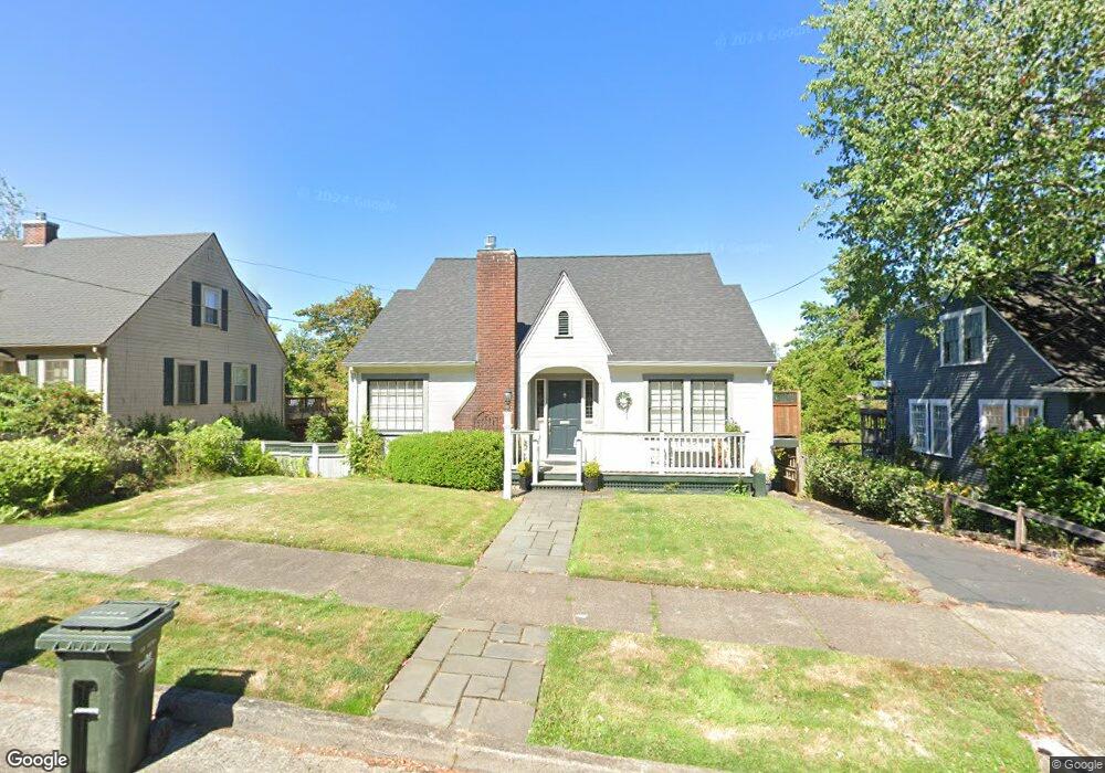 1654 Fairmount Blvd, Eugene, OR 97403 - photo 1