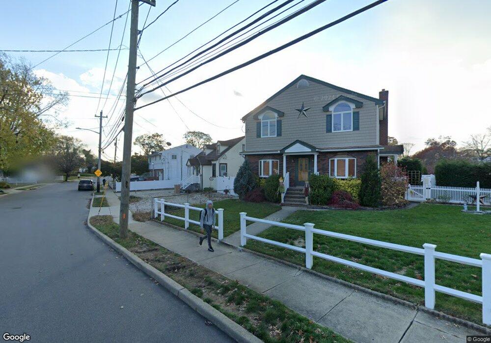 2990 Oak Ct, Oceanside, NY 11572 - photo 1