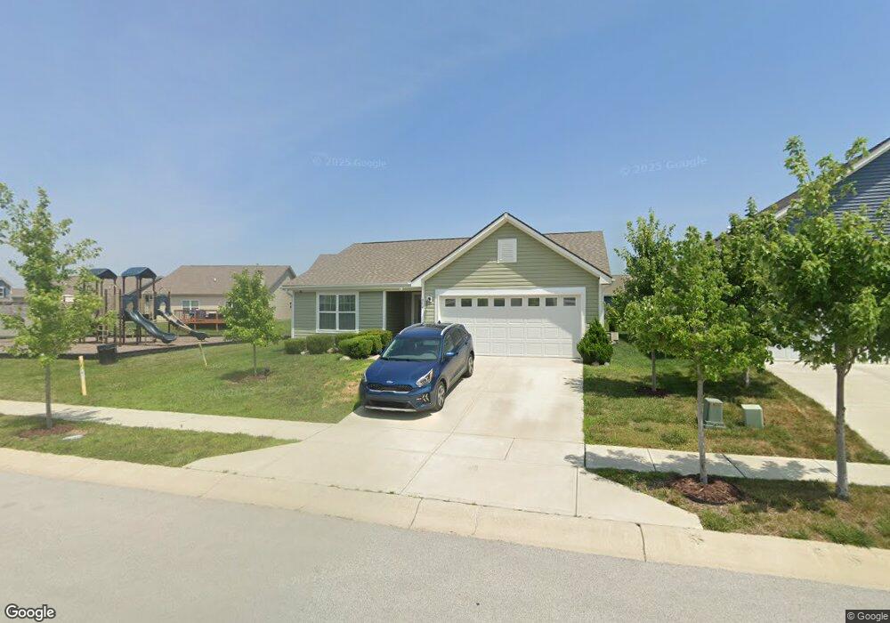 914 Knox Dr, Franklin, IN 46131 - photo 1