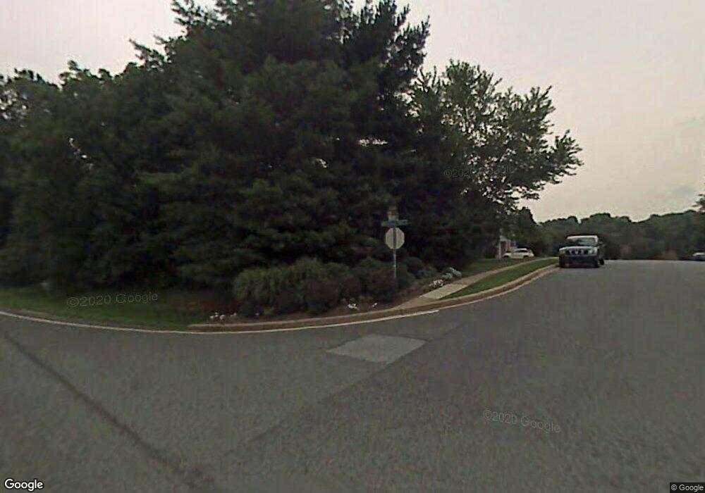 8 Fox Run Dr, Hockessin, DE 19707 - photo 1