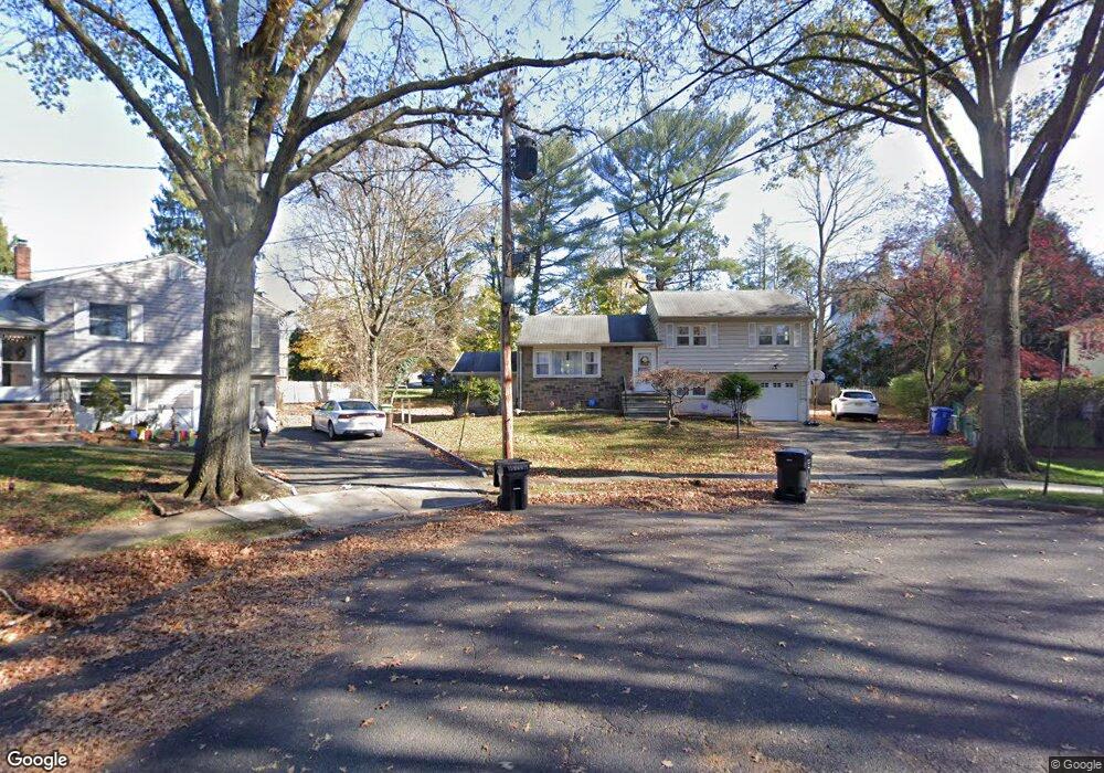 147 Seneca Ct, Paramus, NJ 07652 - photo 1