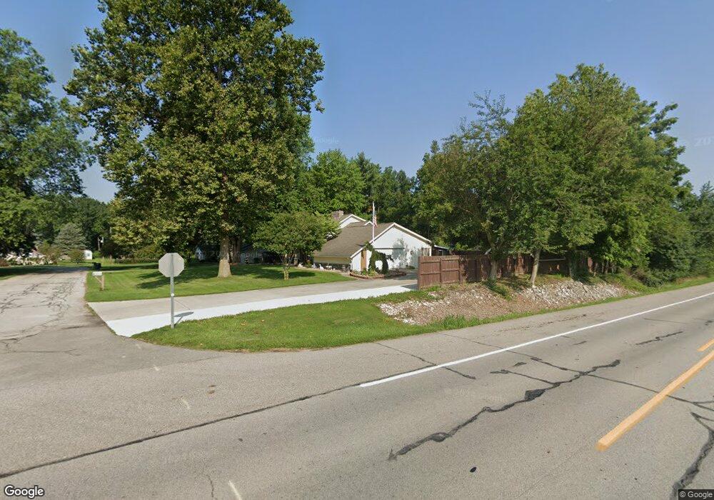 10725 Lagoon Dr, Grabill, IN 46741 - photo 1