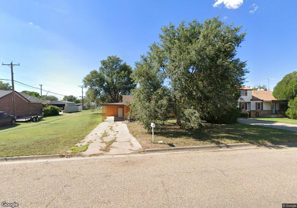 1010 Durrett Ave, Dumas, TX 79029 - photo 1