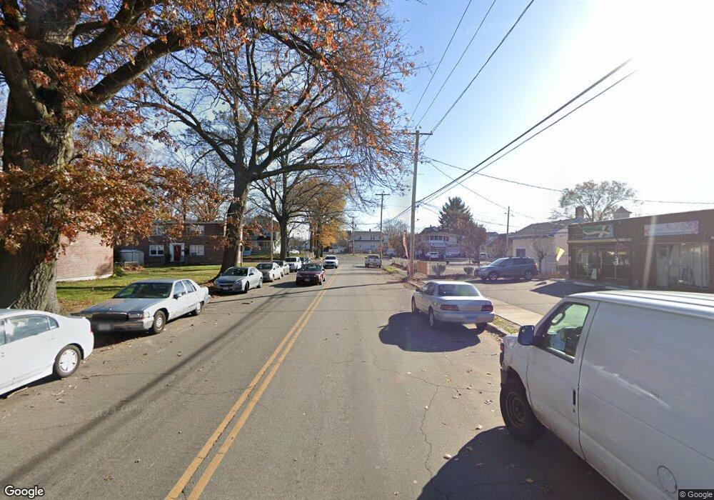 371 Granfield Ave unit D, Bridgeport, CT 06610 - photo 1