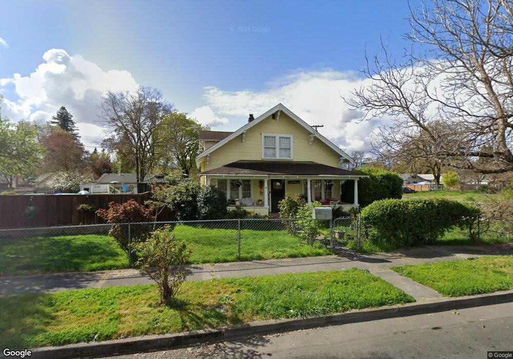 471 SW J St, Grants Pass, OR 97526 - photo 1