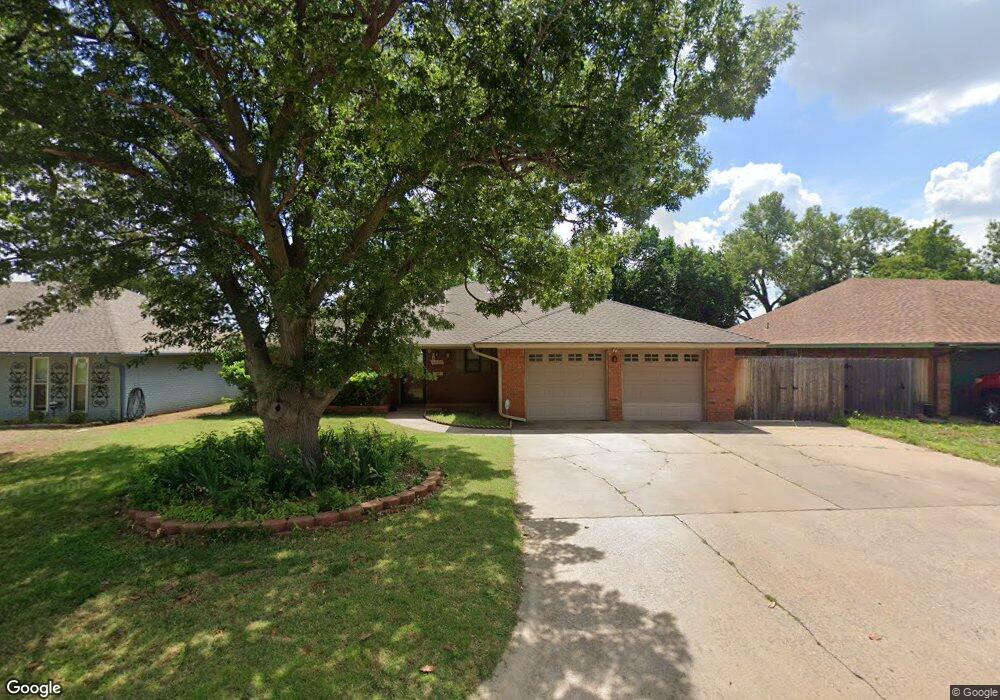 7144 N Comanche Ave, Warr Acres, OK 73132 - photo 1