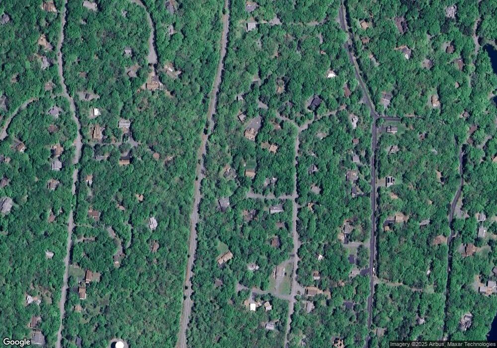 802 Waxwing Ct, Hawley, PA 18428 - photo 1