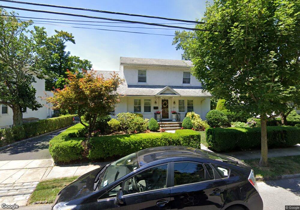 195 Dante Ave, Tuckahoe, NY 10707 - photo 1