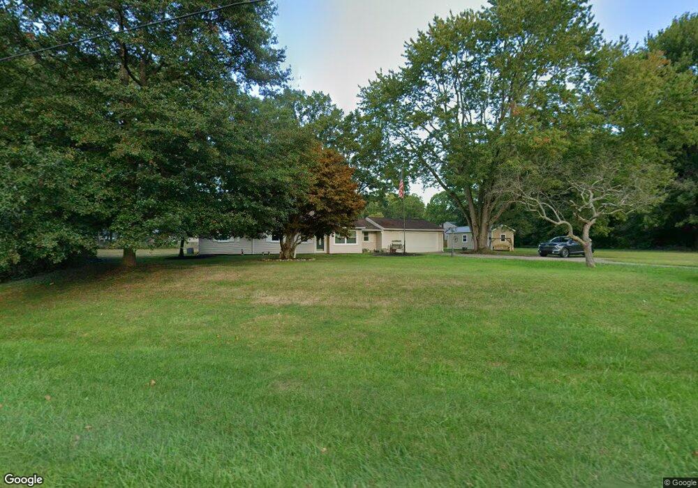 9215 Usher Rd, Olmsted Falls, OH 44138 - photo 1