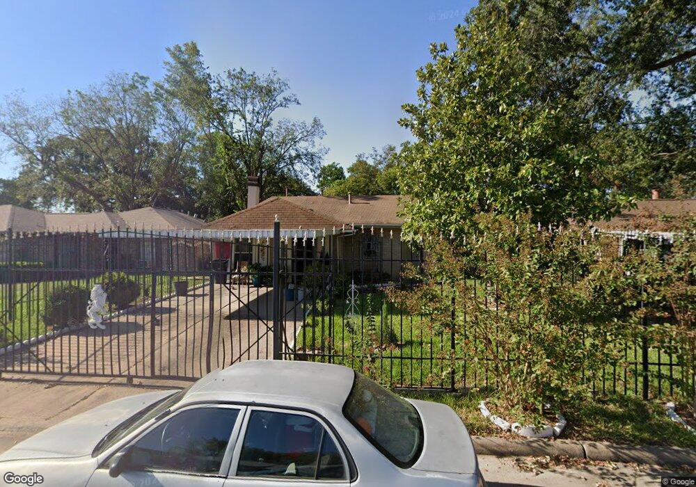 1310 Cherry Spring Dr, Houston, TX 77038 - photo 1