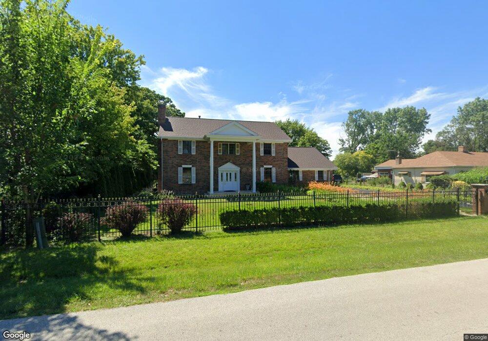 10154 Meadow Ln, Des Plaines, IL 60016 - photo 1