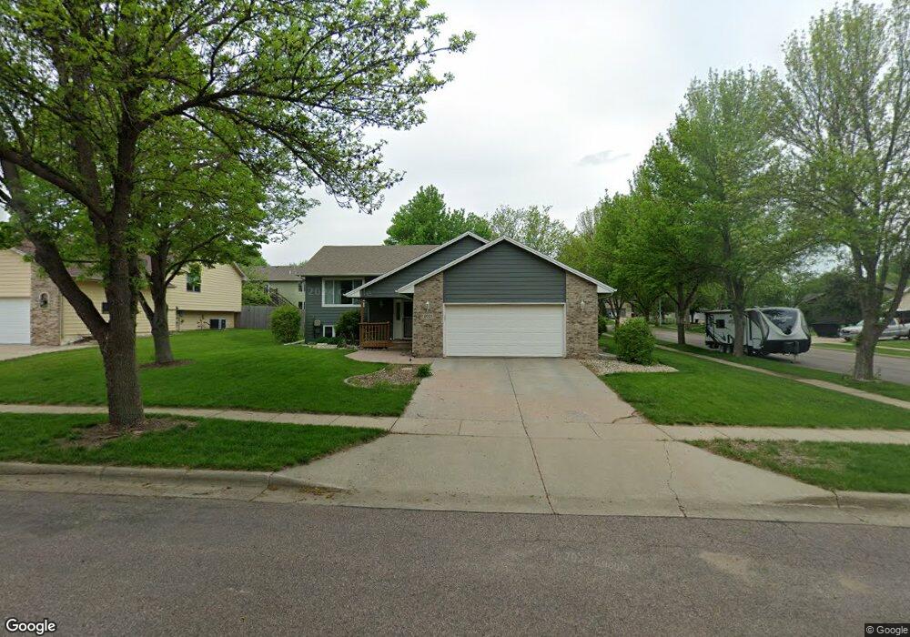2001 S Clover Ave, Sioux Falls, SD 57110 - photo 1