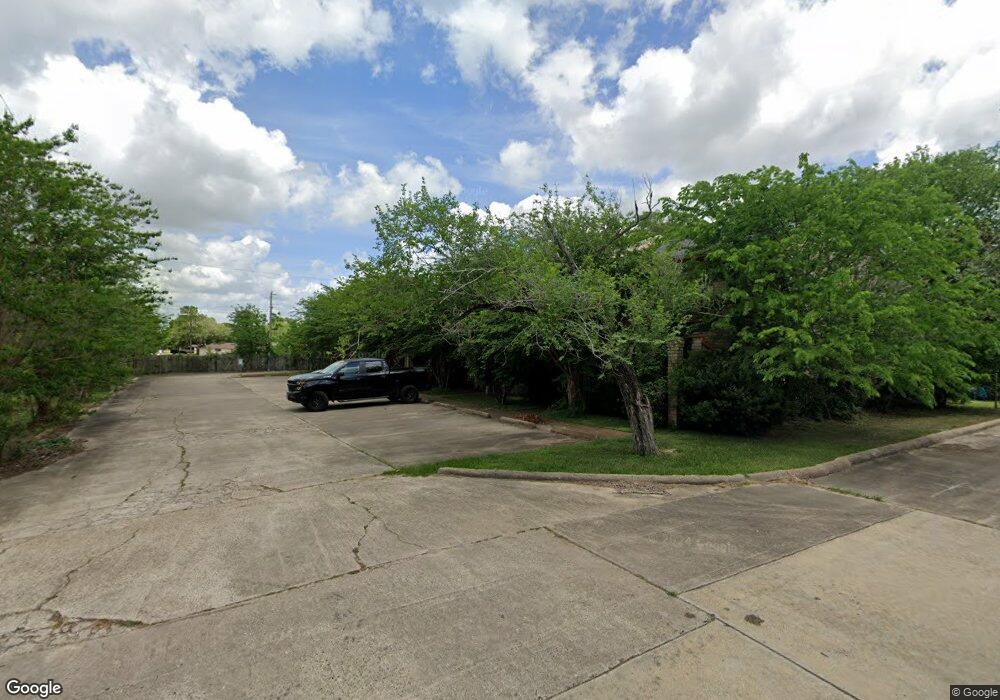 3203 Sycamore Ave, Bay City, TX 77414 - photo 1