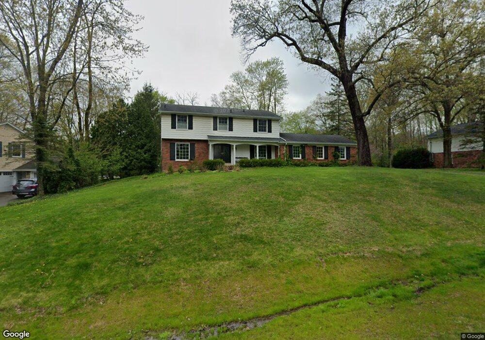 719 N Valley Chase Rd, Bloomfield Hills, MI 48304 - photo 1