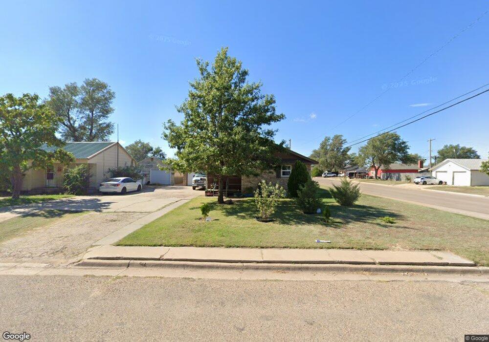 231 N Porter Ave, Dumas, TX 79029 - photo 1
