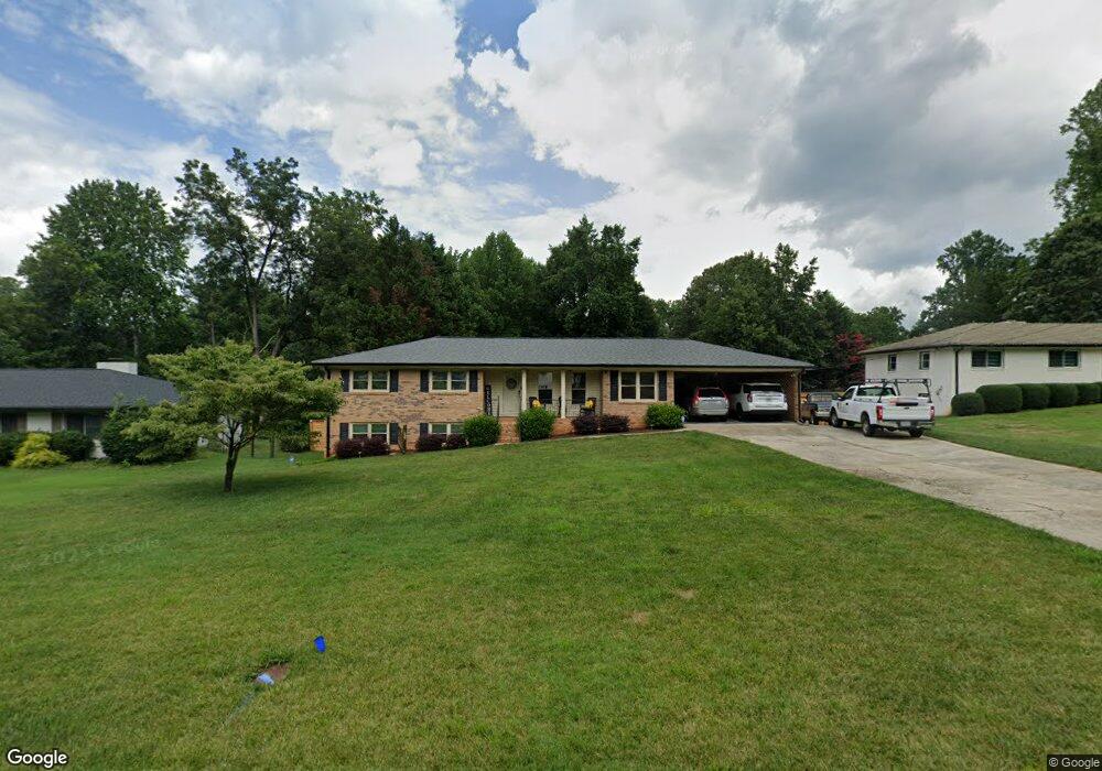 1831 Kinridge Rd, Marietta, GA 30062 - photo 1