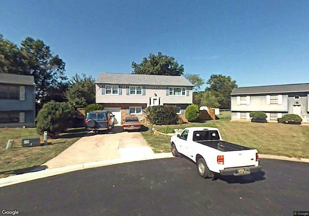 135 Fox Dr, Newark, DE 19713 - photo 1