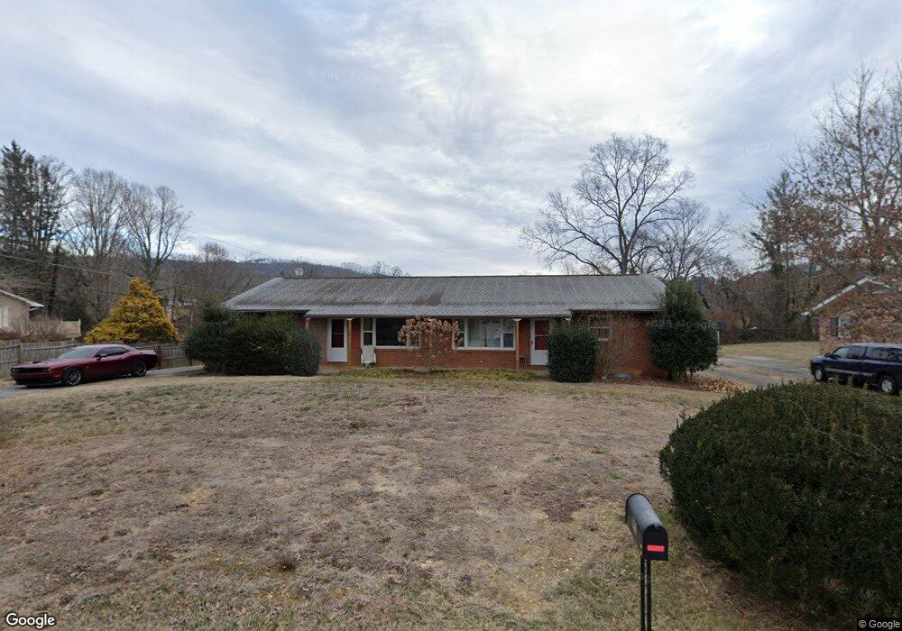 148 Wynnbrook Dr, Hendersonville, NC 28792 - photo 1