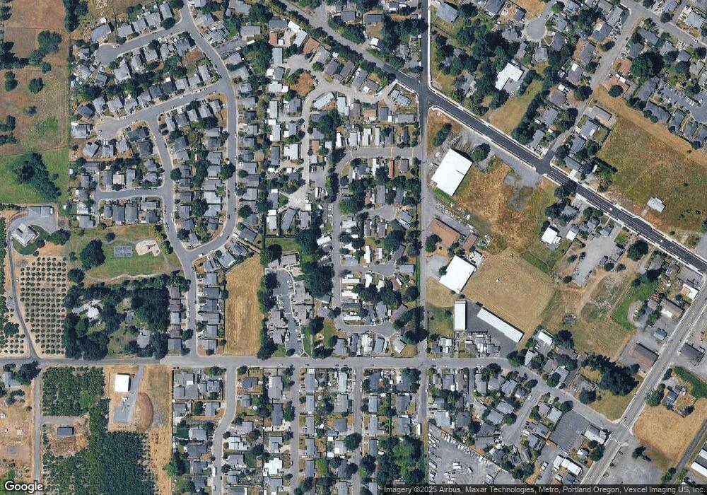 906 SW Alder St unit 2, Dundee, OR 97115 - photo 1