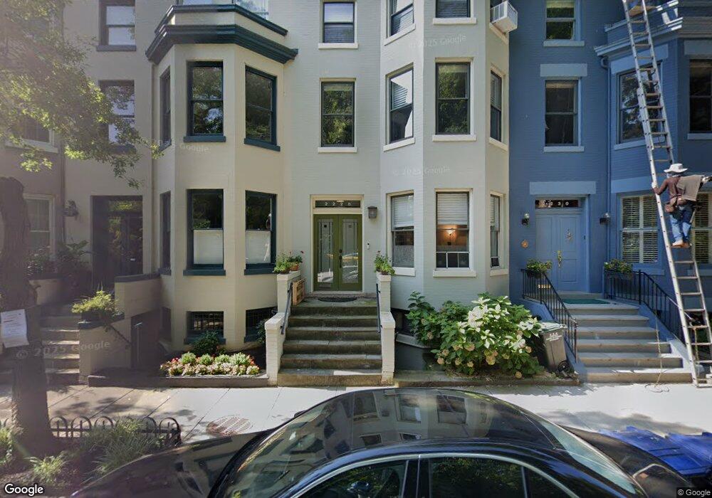 2228 Decatur Place NW unit MIDDLE, Washington, DC 20008 - photo 1