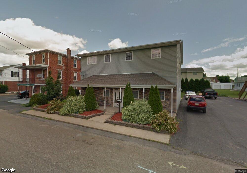 909 Grant St, Hazleton, PA 18201 - photo 1