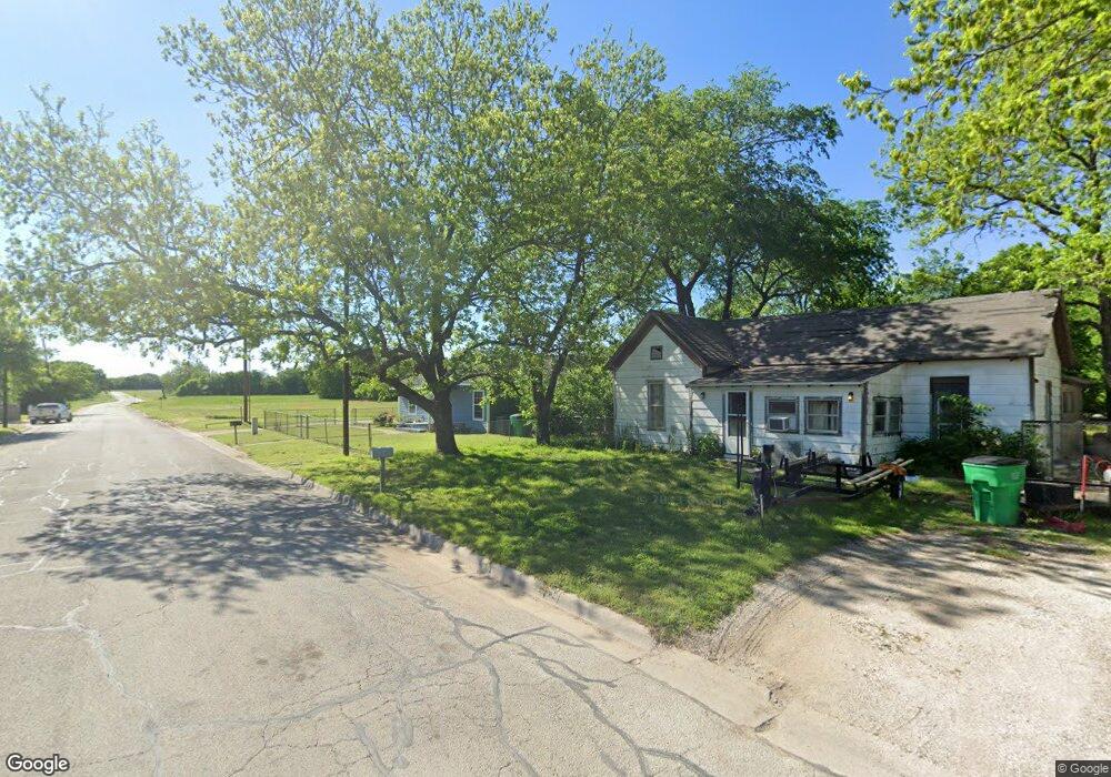 411 Frasher St, Gainesville, TX 76240 - photo 1