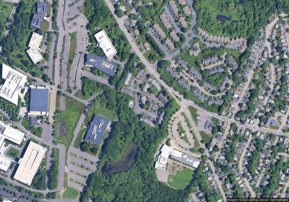 17 Casey Cir unit 17,17, Waltham, MA 02451 - photo 1