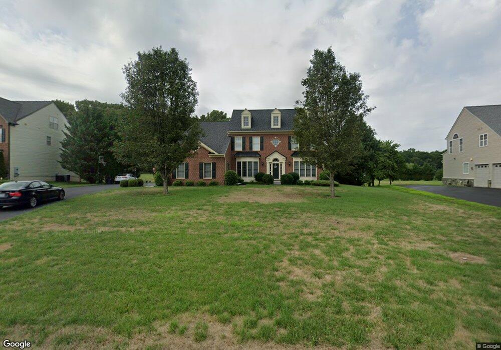 7437 Edington Dr, Warrenton, VA 20187 - photo 1