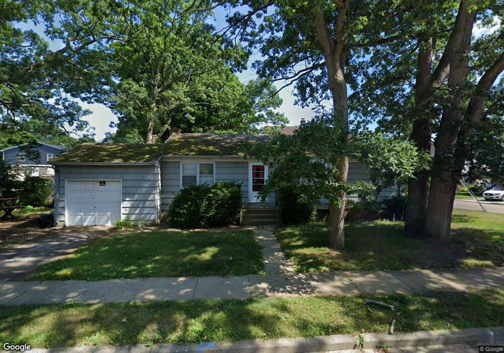 1727 Slocum St, Hewlett, NY 11557 - photo 1