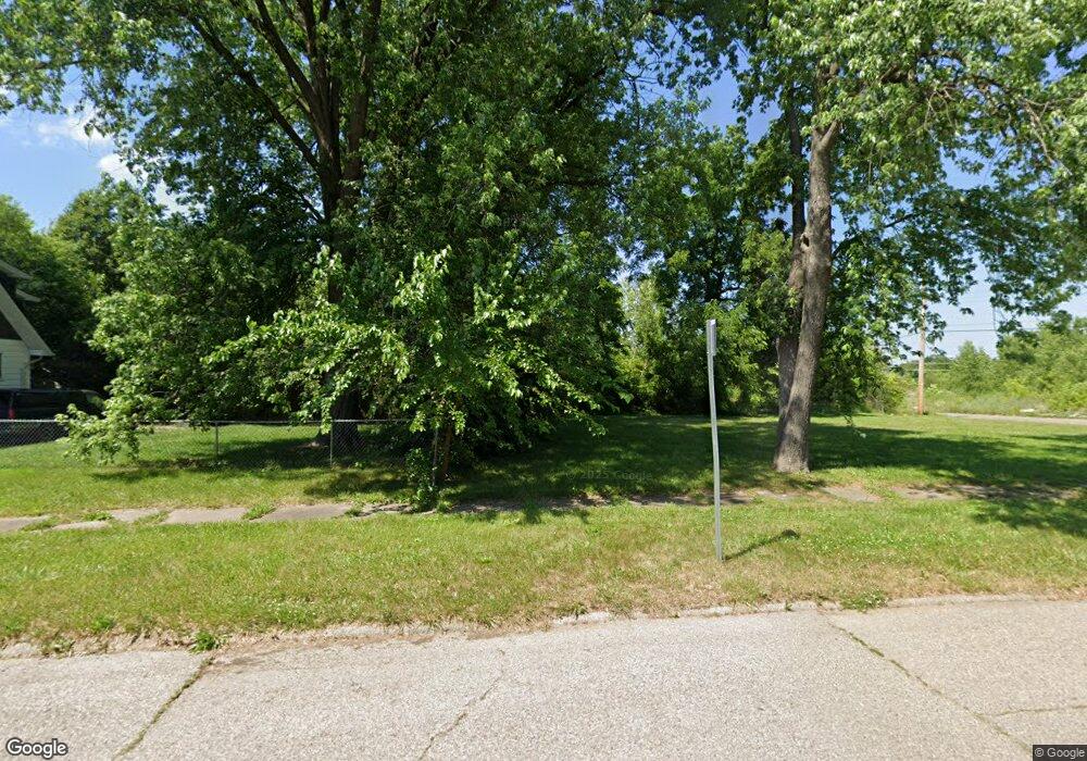 808 Bloor Ave, Flint, MI 48507 - photo 1