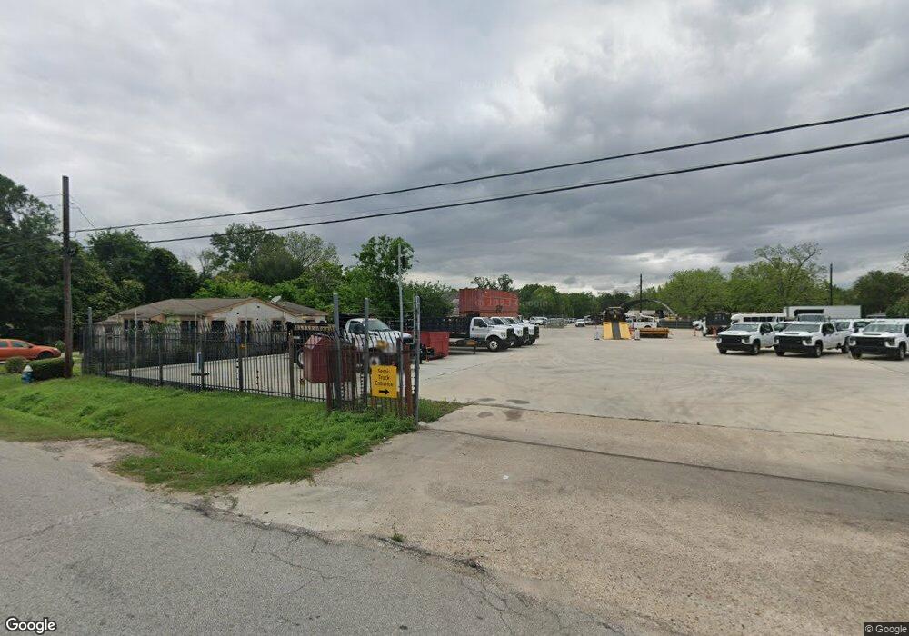 732 Dillard St, Houston, TX 77091 - photo 1