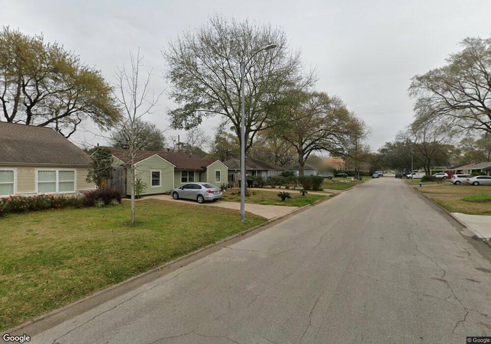 1830 Chantilly Ln, Houston, TX 77018 - photo 1