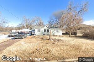 716 W 1st Ave, Lennox, SD 57039